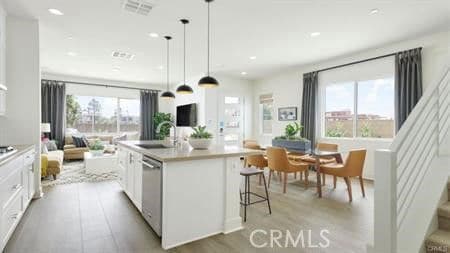 Building Photo - 291 Novel