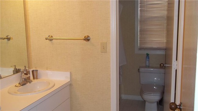 Foto del edificio - 318 S Harbour Oaks Dr