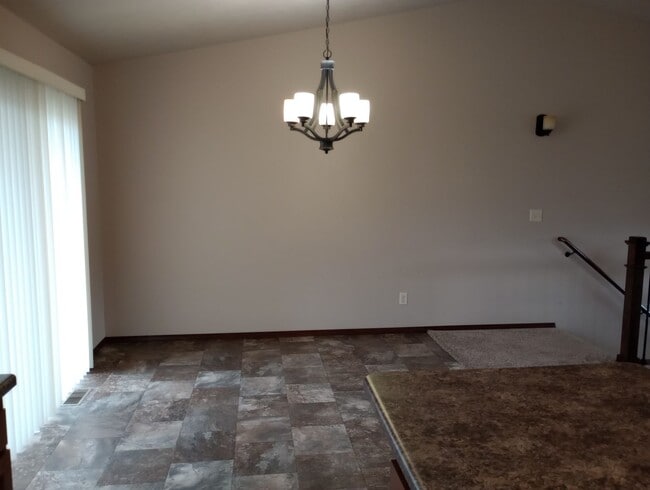 Building Photo - Two bedroom Town Home with attached double garage