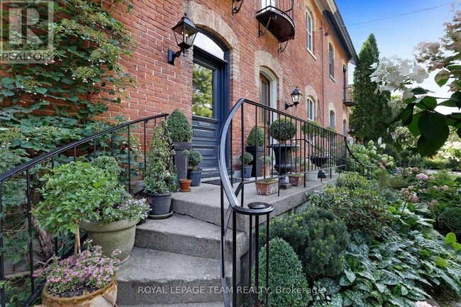 Photo du bâtiment - 161 MacKay St