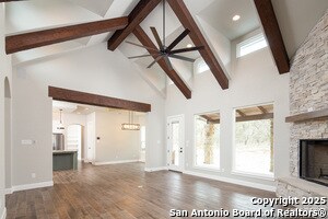 Foto del edificio - 229 Twin Oaks Dr