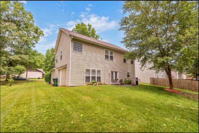 Building Photo - 7012 City View Dr