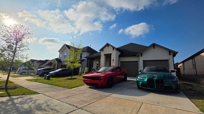 Building Photo - 1513 Larson Ln