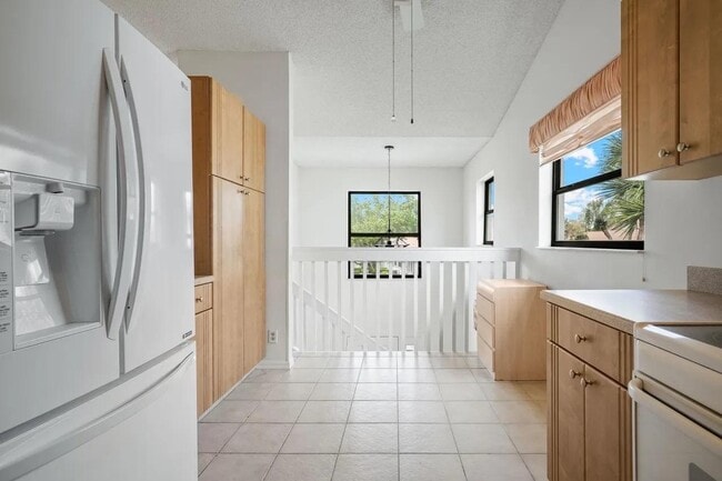 Foto del edificio - 10910 Lakemore Ln