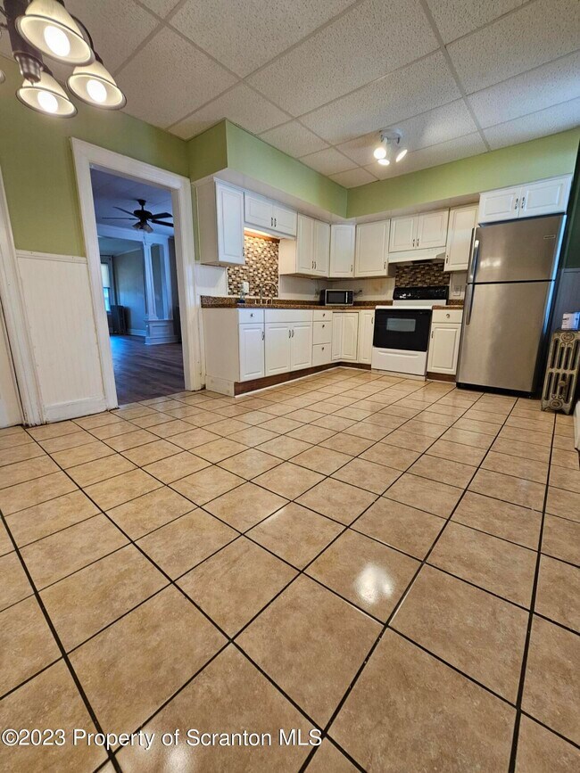 Foto del edificio - 543 N Sumner Ave