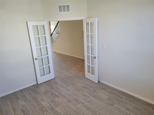 Foto del edificio - 2104 Cliffbrake Wy