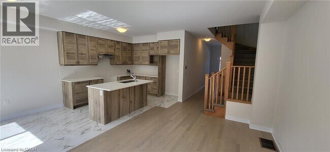 Photo du bâtiment - 466 Adelaide St