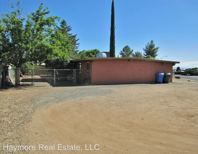Building Photo - 4 br, 2 bath House - 457 S. Coronado Drive
