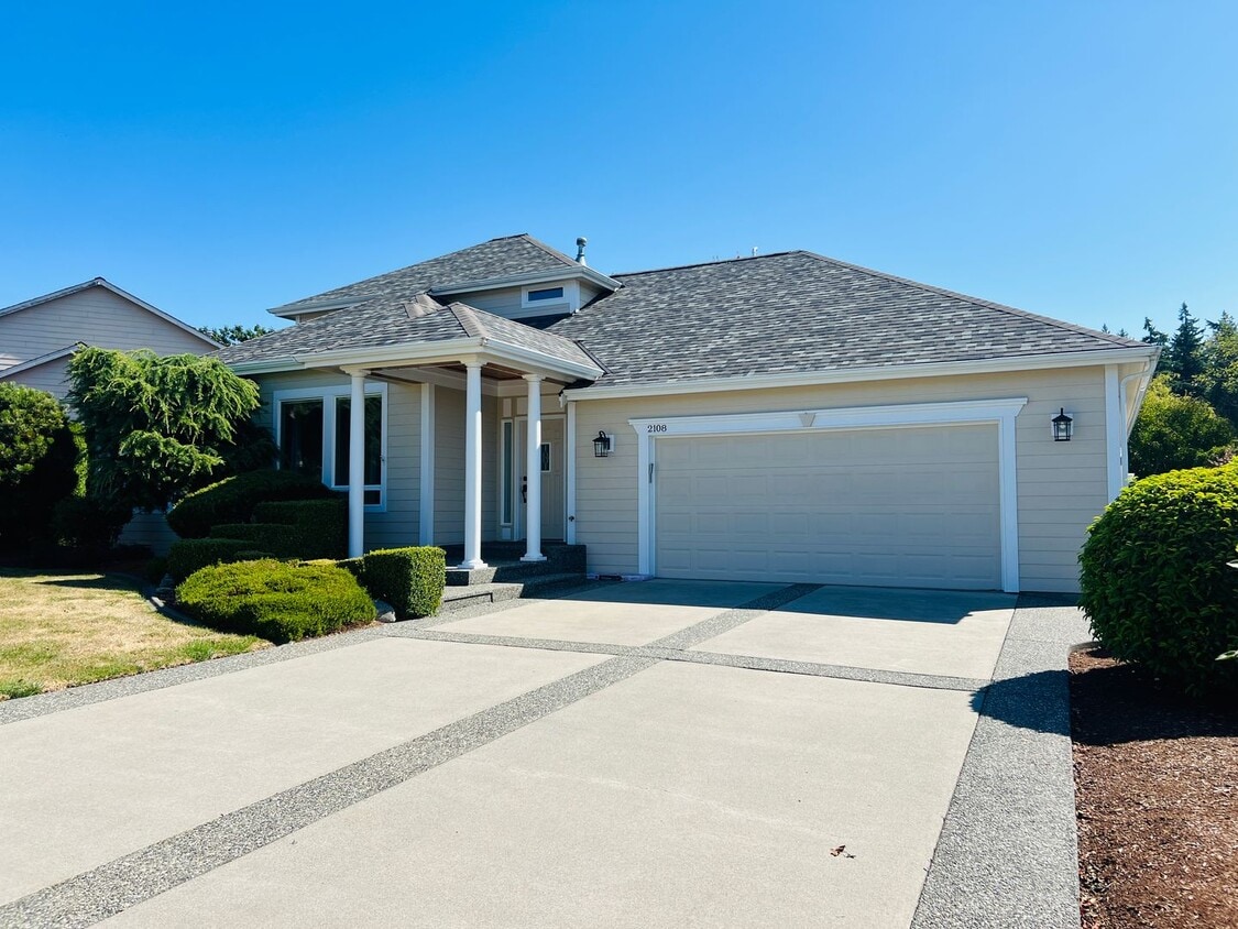Primary Photo - Beautiful 4 bedroom, 3 bath Mount Vernon Home