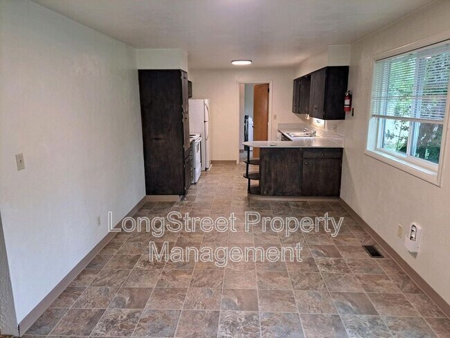 Foto del edificio - 1930 NW Kings Blvd