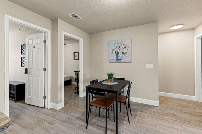 Foto del edificio - 10907 N 29th St