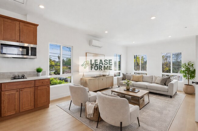 Foto del edificio - 8959 Hargis St