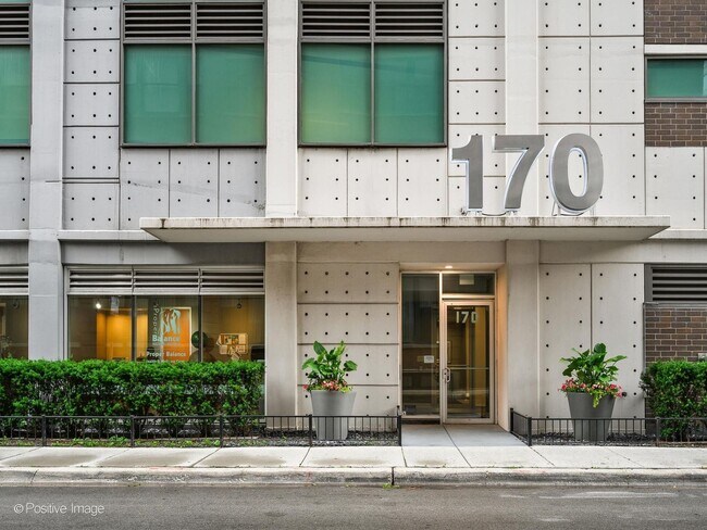 Foto del edificio - 170 W Polk St