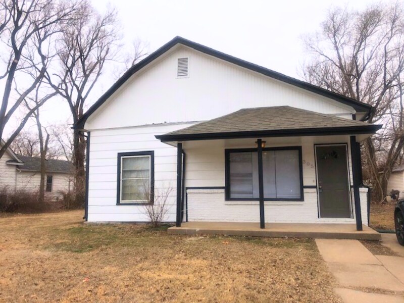 Primary Photo - 305 S Rose Hill Rd