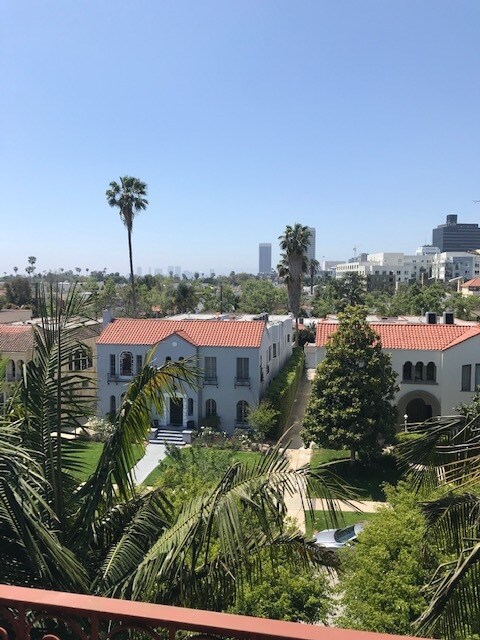 Foto del edificio - 820 S Mansfield Ave