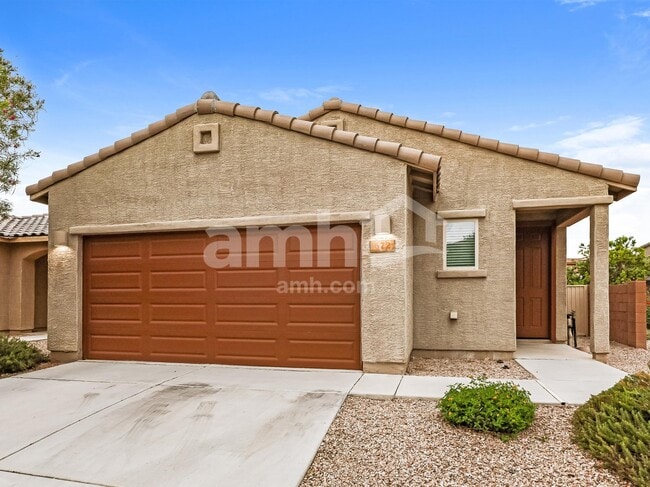 Building Photo - 672 N Nestled Hummingbird Ln E
