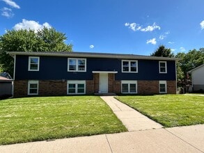 Building Photo - 808 Davenport St