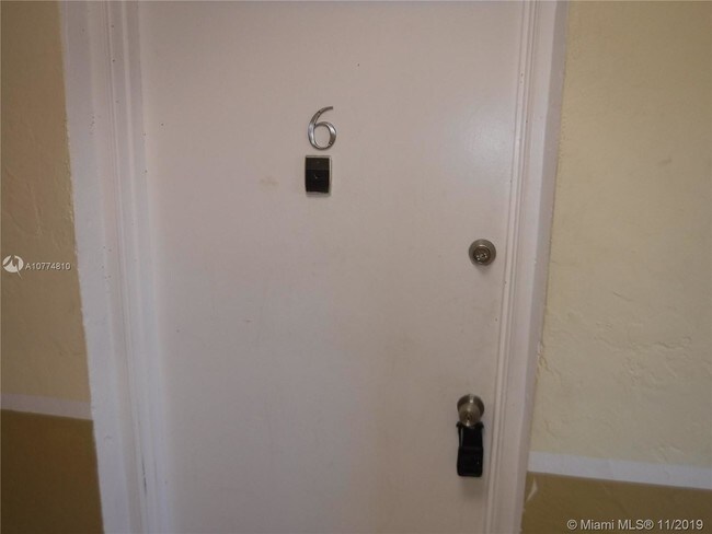 Building Photo - 395 SW 15th St