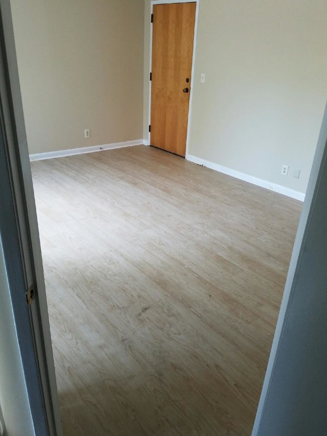 Living Room - 900 19th Ave S