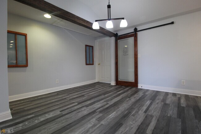 Foto del edificio - 364 Acorn Rd SE