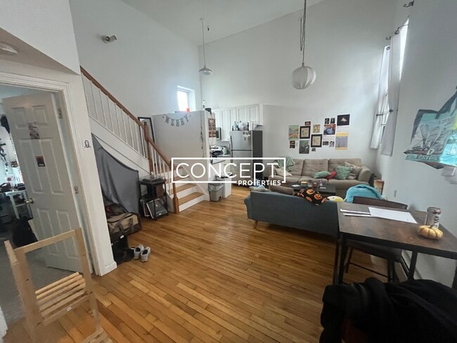 Building Photo - 168 Northampton St