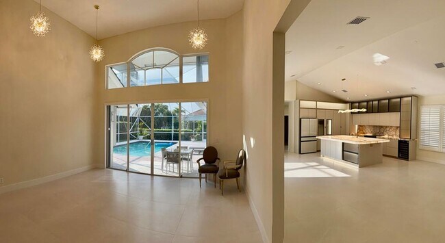 Building Photo - 7686 La Corniche Cir