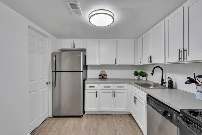 Cocina THG - Townhomes at Gateway