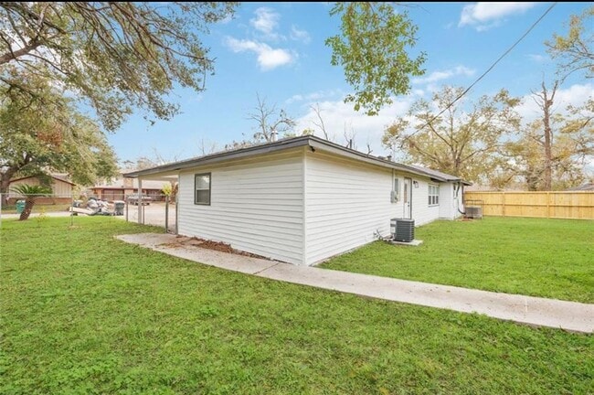 Building Photo - 7425 Rhobell St