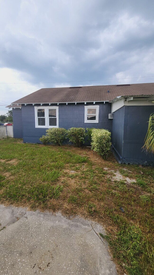 1200 E Canal St, Mulberry, FL 33860 House Rental in Mulberry, FL