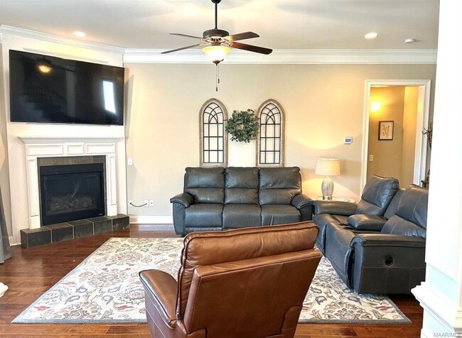 Building Photo - 616 Madison Dr