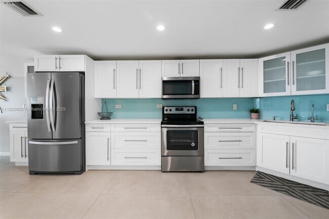 Foto del edificio - 3111 N Ocean Dr