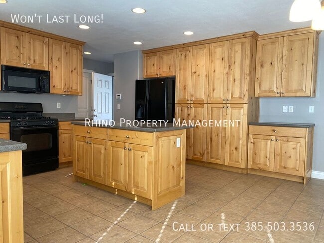 Building Photo - 1767 2525 S