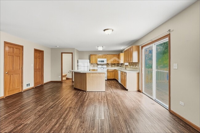 Foto del edificio - 3229 Kenilworth Ln