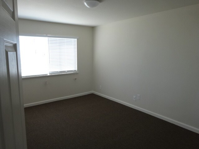 Building Photo - 88 Crestline Dr