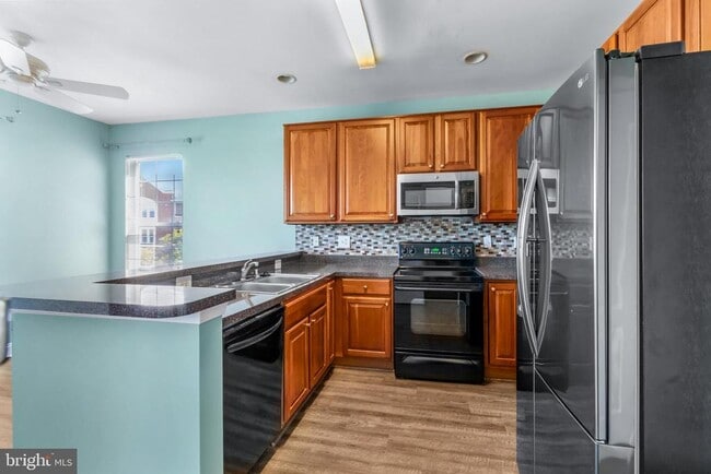 Building Photo - 5900 Great Star Dr
