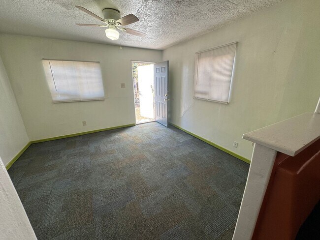 Foto del edificio - 334 Charleston St SE