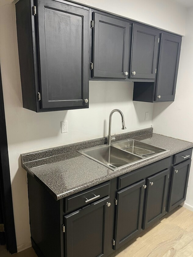 Foto principal - 4169 W Ridge Rd