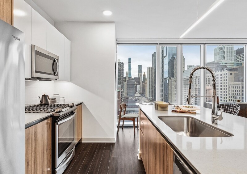 Foto principal - 313 W Wolf Point Plaza