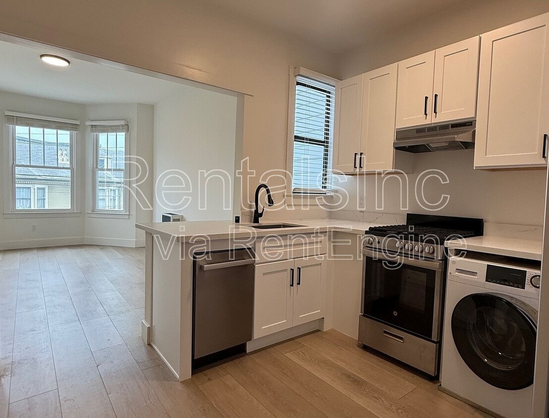 Primary Photo - 1452 Castro St
