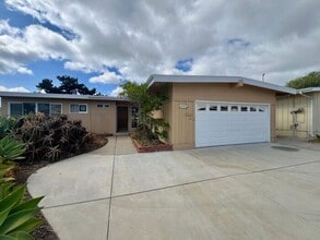 Building Photo - 4542 Hidalgo Ave