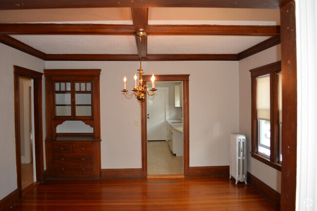 Building Photo - 63 Freeman St