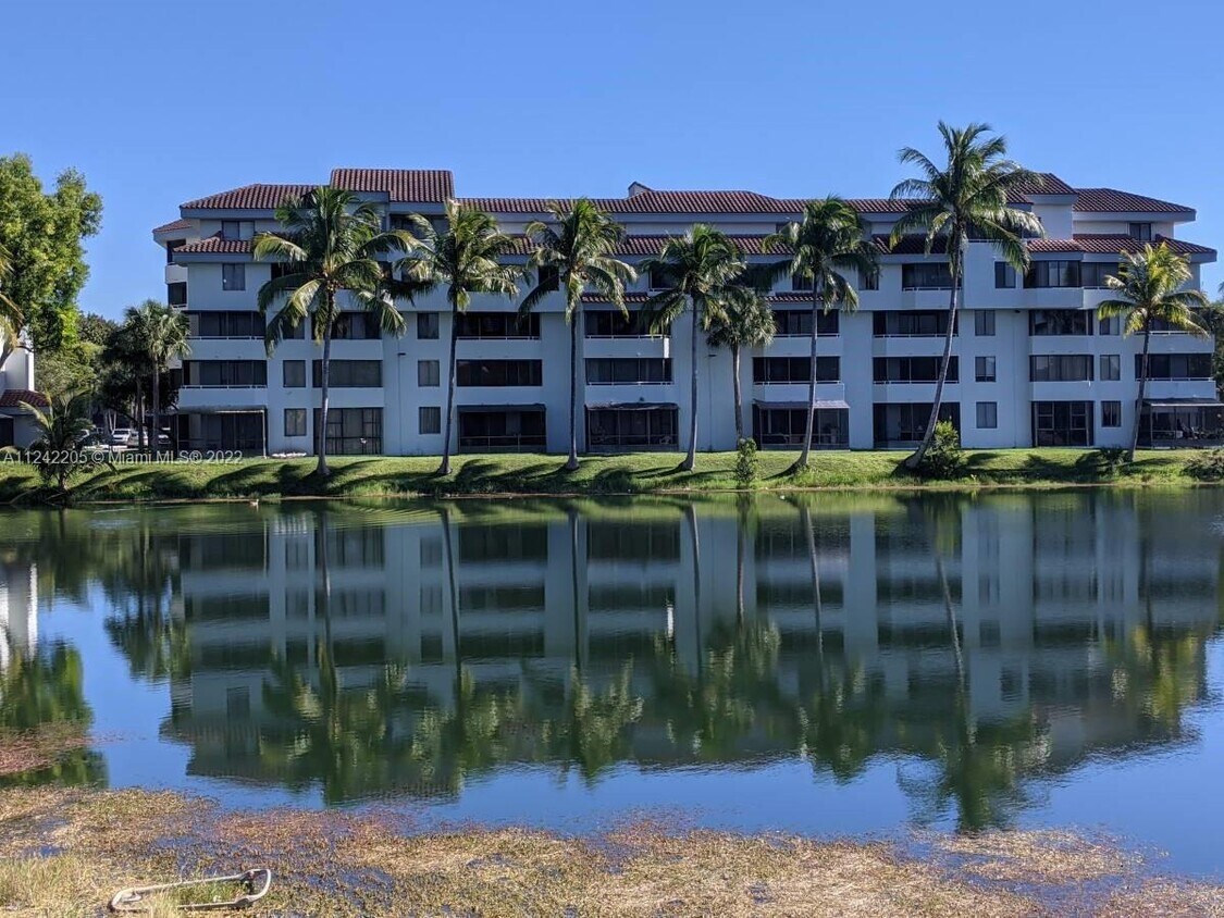 Foto principal - 8275 SW 152nd Ave