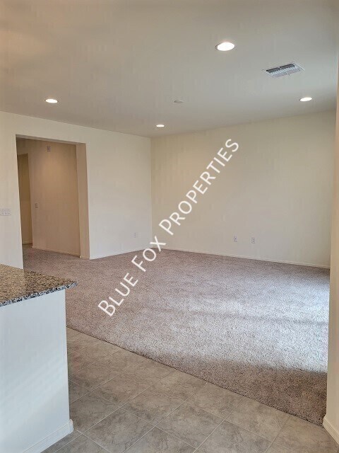 Foto del edificio - 5525 W Lazy Farm Dr