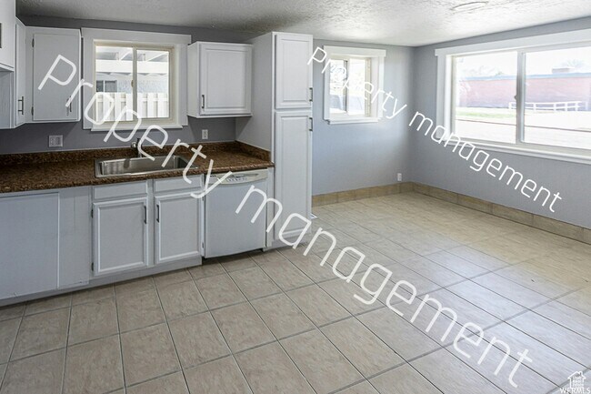 Foto del edificio - 202 W 2050 N