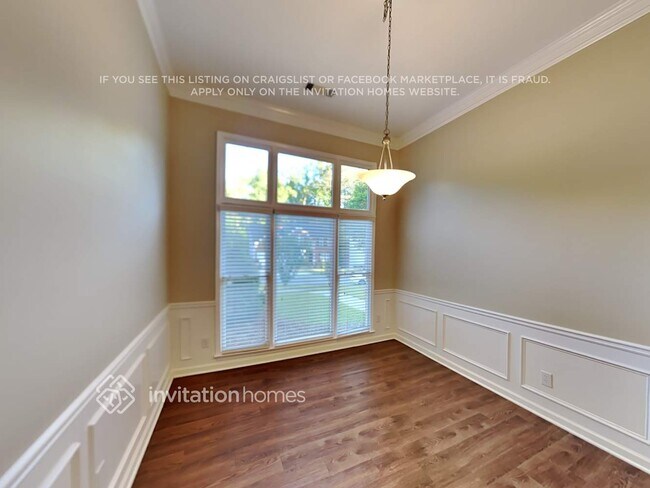 Building Photo - 2015 Henderson Way NW