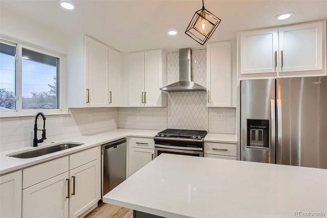 Building Photo - 4090 W Wagon Trail Dr