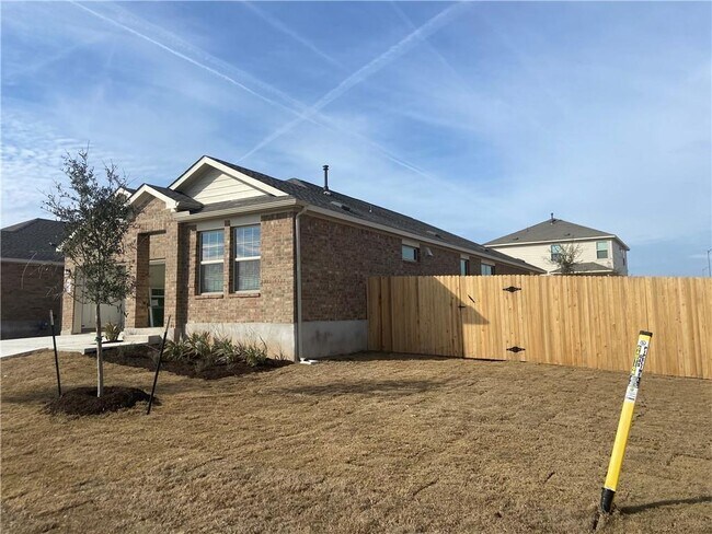 Foto del edificio - 21508 Quick Fox Dr