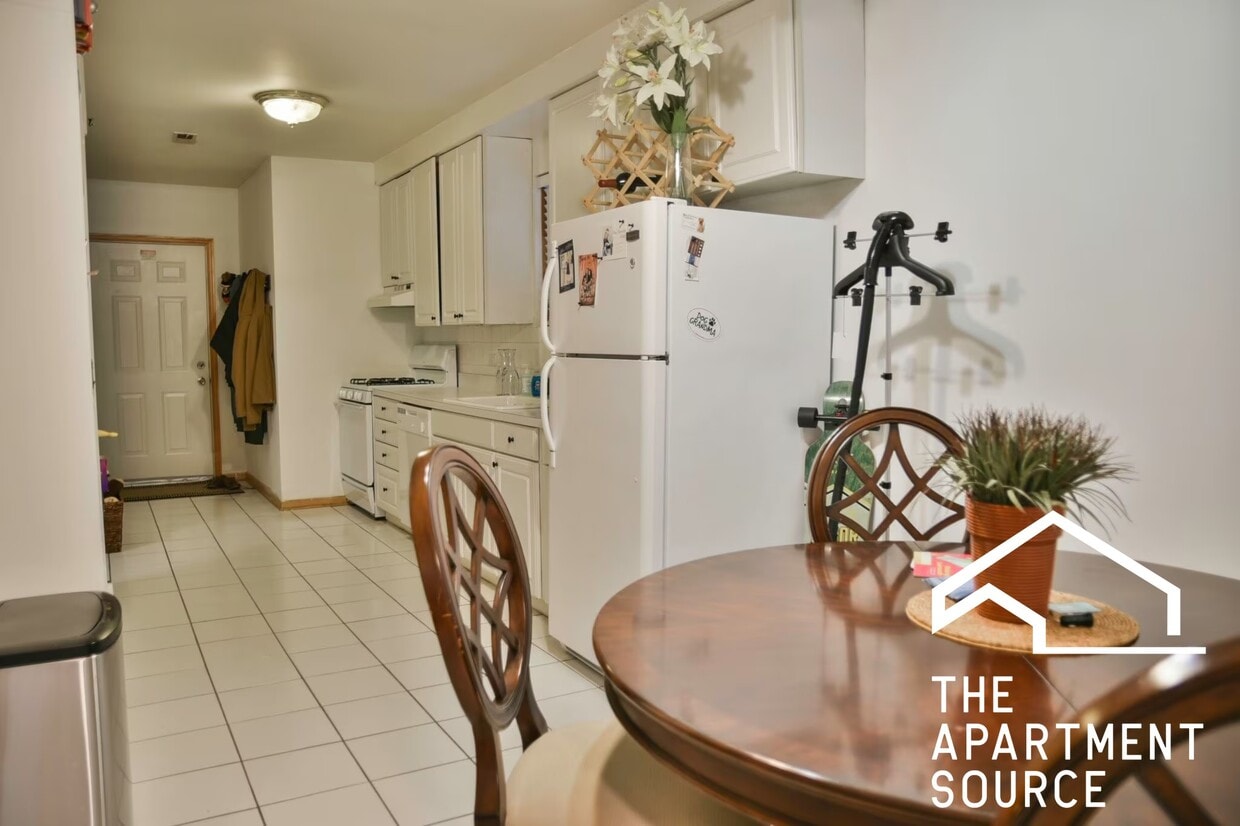 Foto del edificio - 1351 N Wolcott Ave