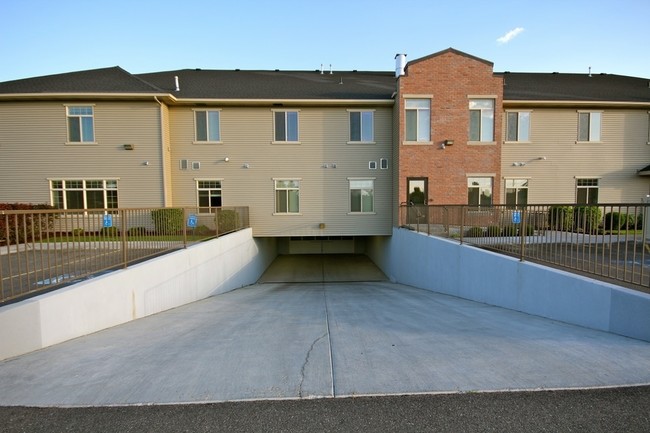 Foto del edificio - Liberty Square Apartments