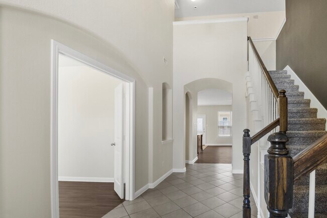 Foto del edificio - 416 Crown Oaks Dr